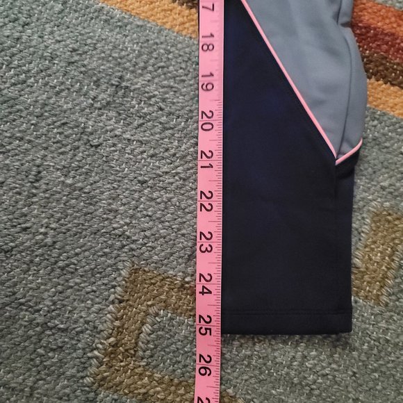 Matching LAAIN SET in blue/gray and pink with piping detail size Small - Picture 12 of 13